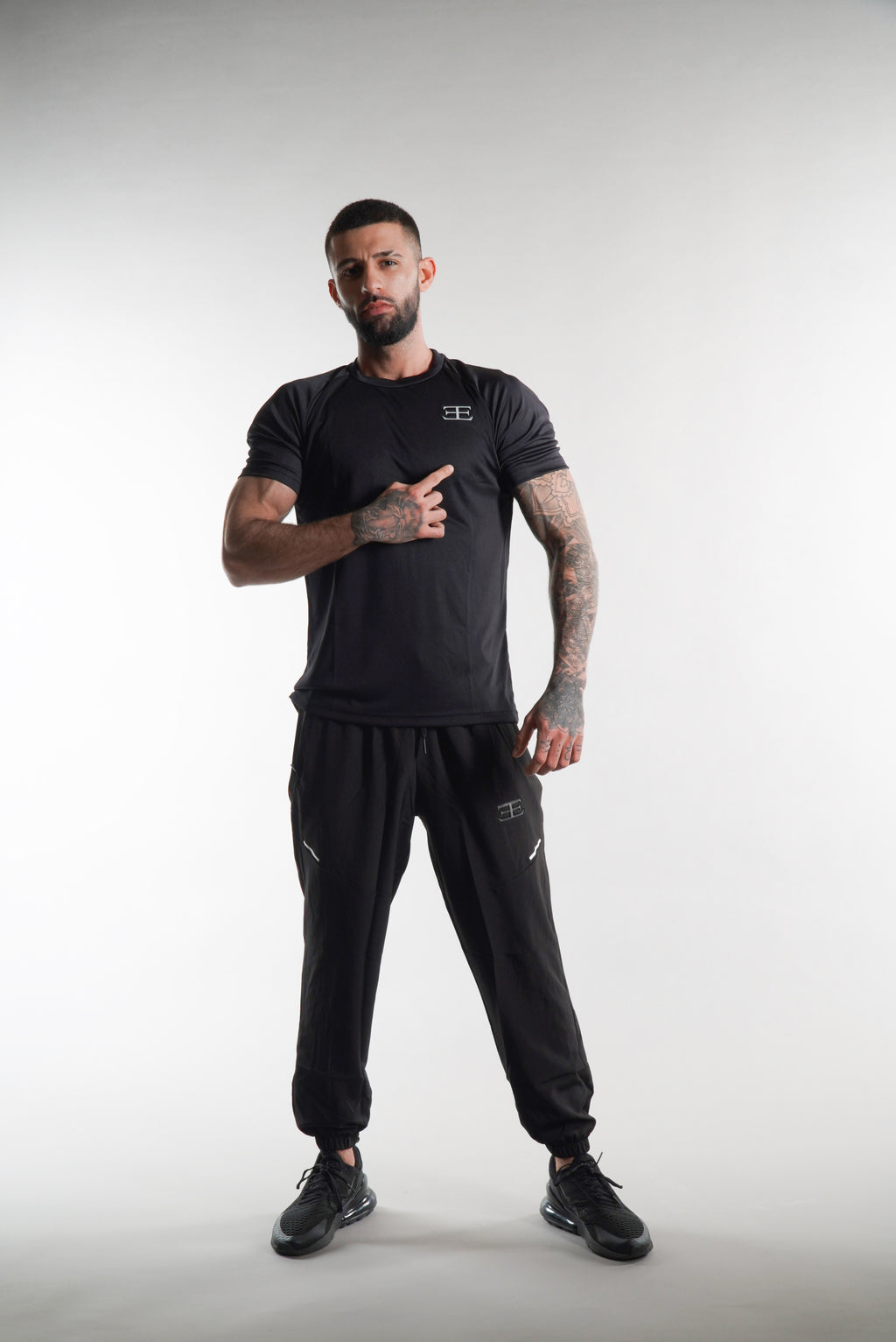 Men's Elegante gym T-Shirt in black, activewear, mens gym clothing