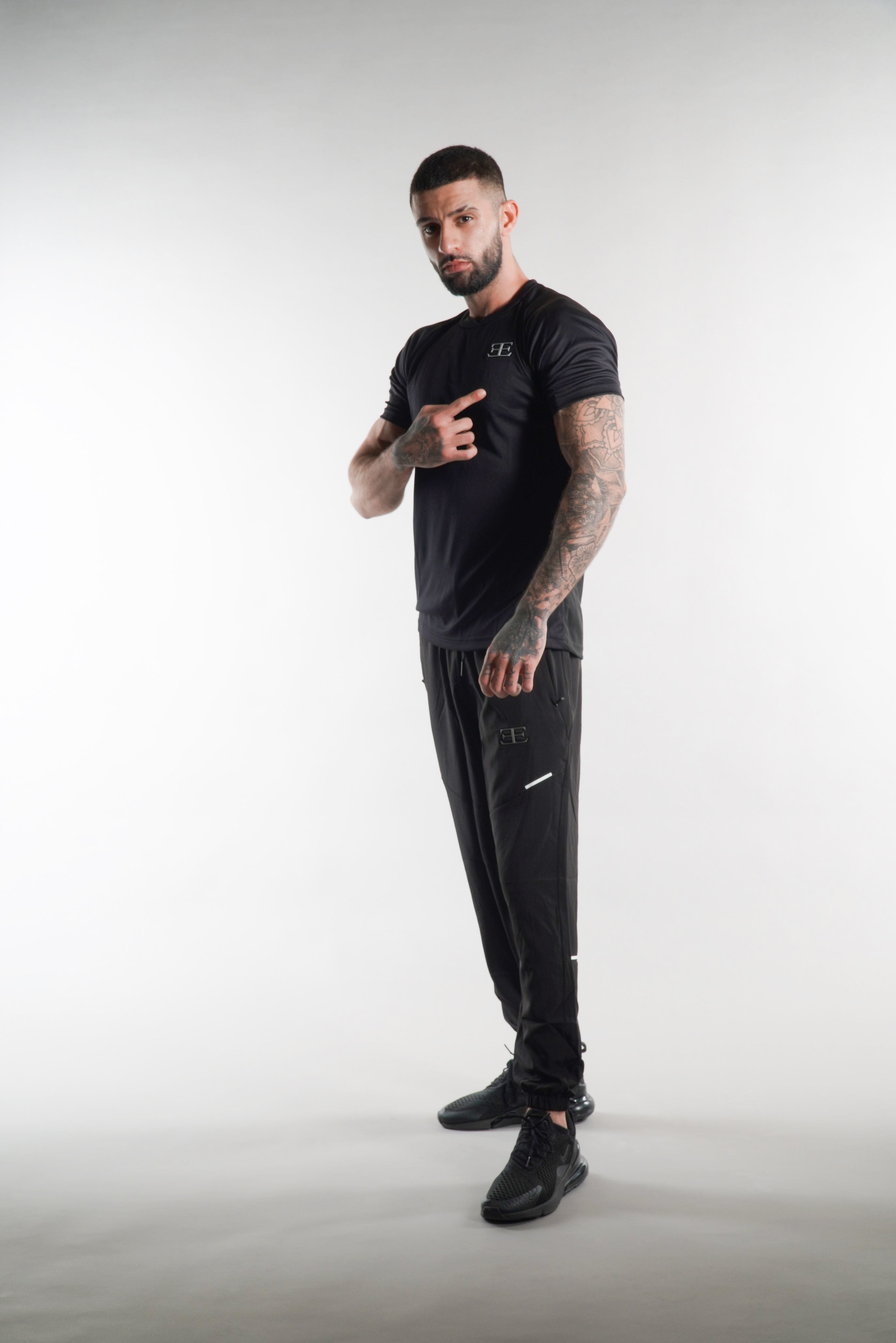 Men's Elegante gym T-Shirt in black, activewear, mens gym clothing