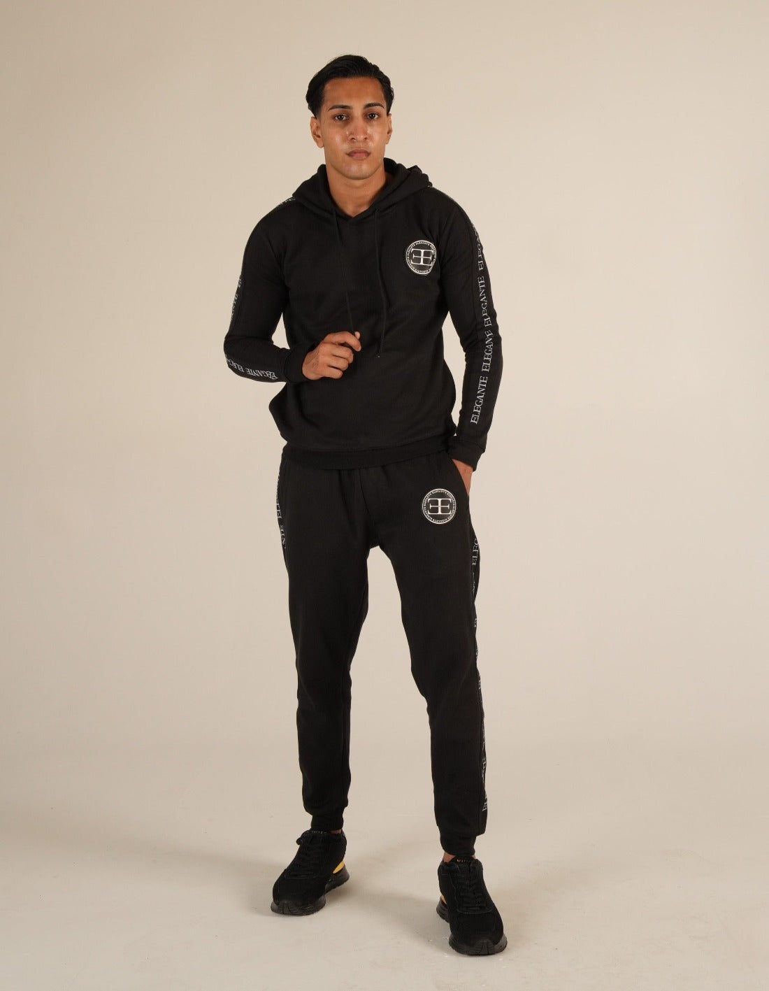 Black Hoodie for men elegante logo